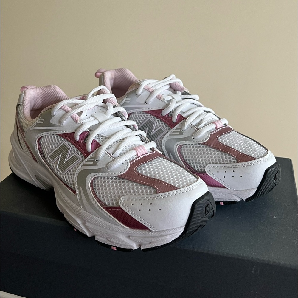 New Balance 530 - Girls' Grade Size 5 WHITE PINK SILVER